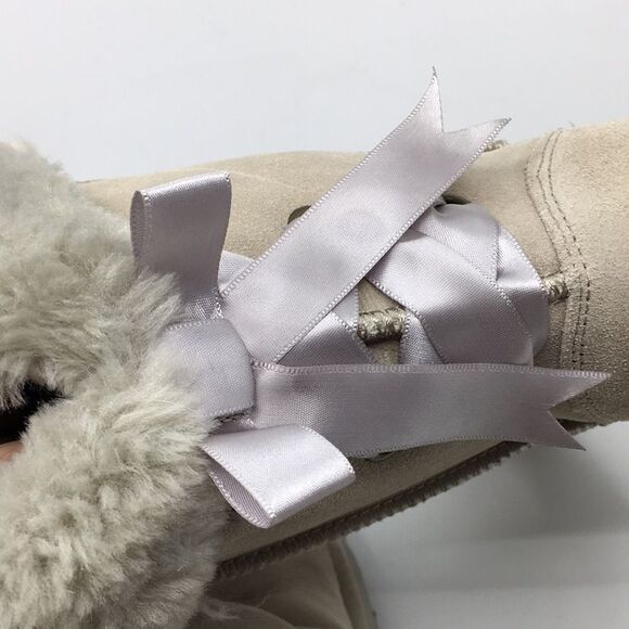 Lamo Audrey Suede and faux fur lined Boots in Dove Gray & Tan Sz 9 ribbon detail - Picture 15 of 16
